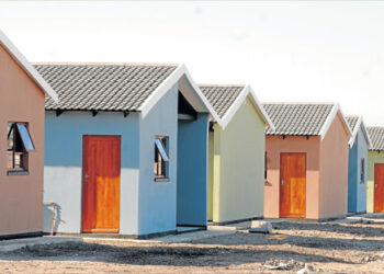 Gauteng Human Settlements fails to deliver 178 000 title deeds, leaving thousands in limbo