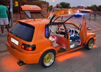 🚘 Flashback Friday with Phiwe: The Legendary Toyota Tazz – Kasi Icon Forever 🚘