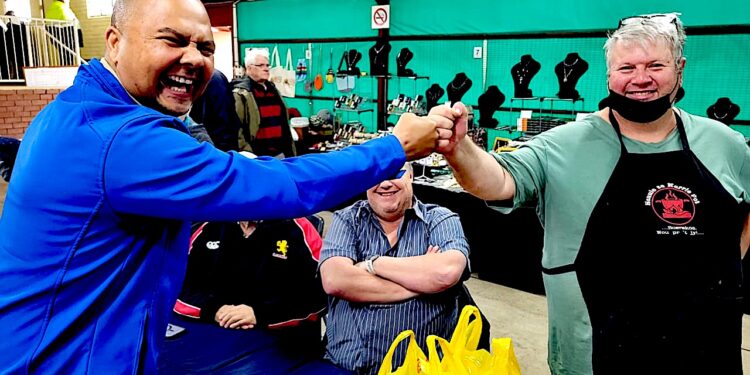 Midvaal Mayor Visits Goeiehoek Country Market and Praises Community Spirit